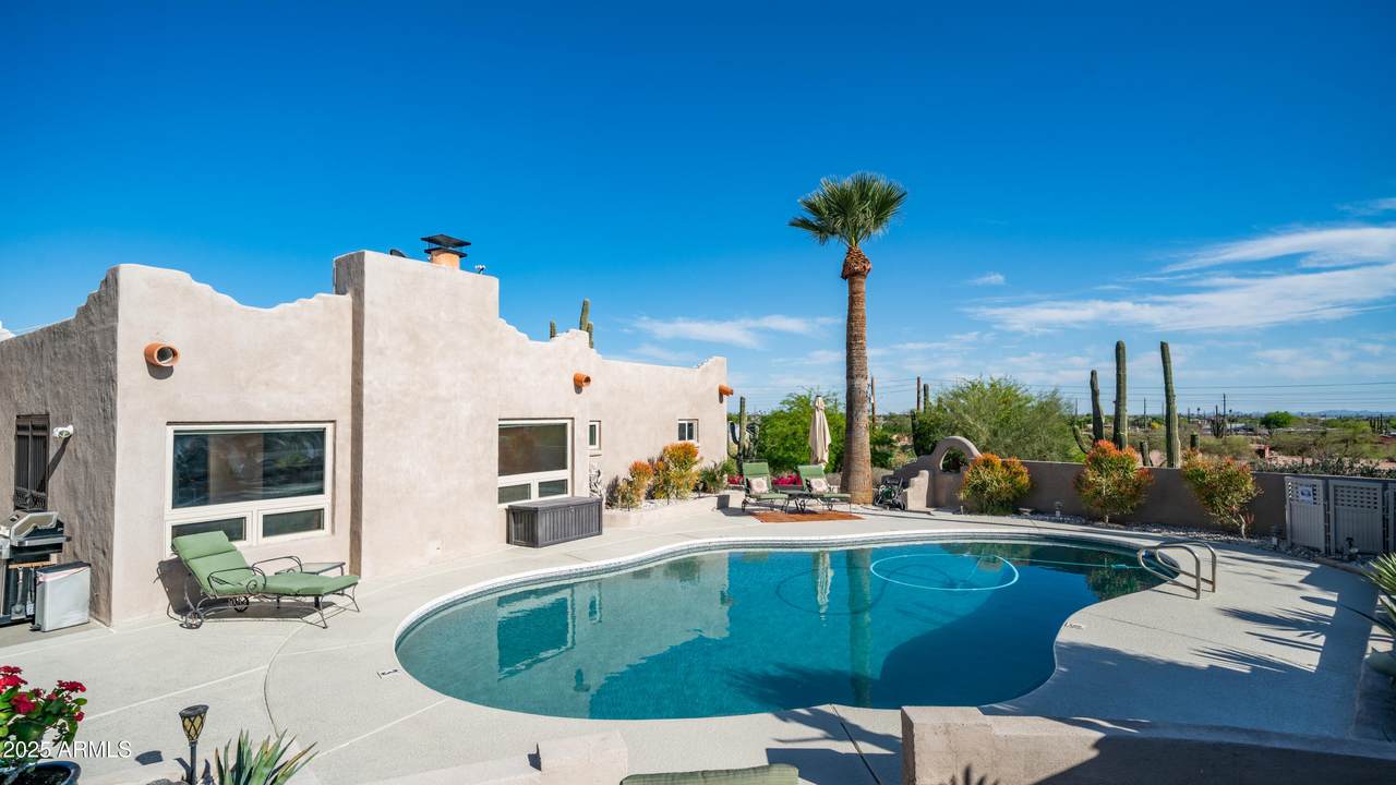 612 Signal Butte Road - Photo 1