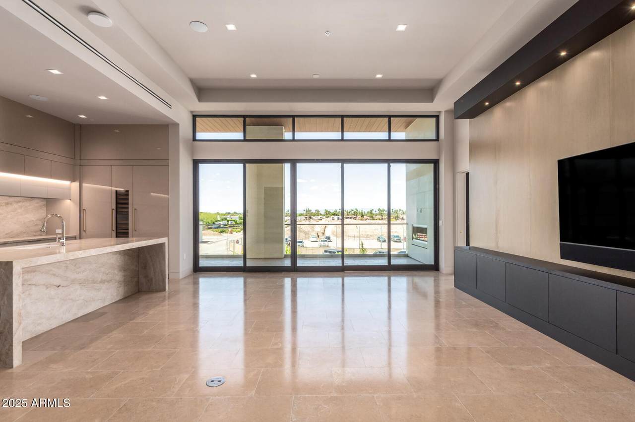 6587 Palmeraie Boulevard - Photo 1
