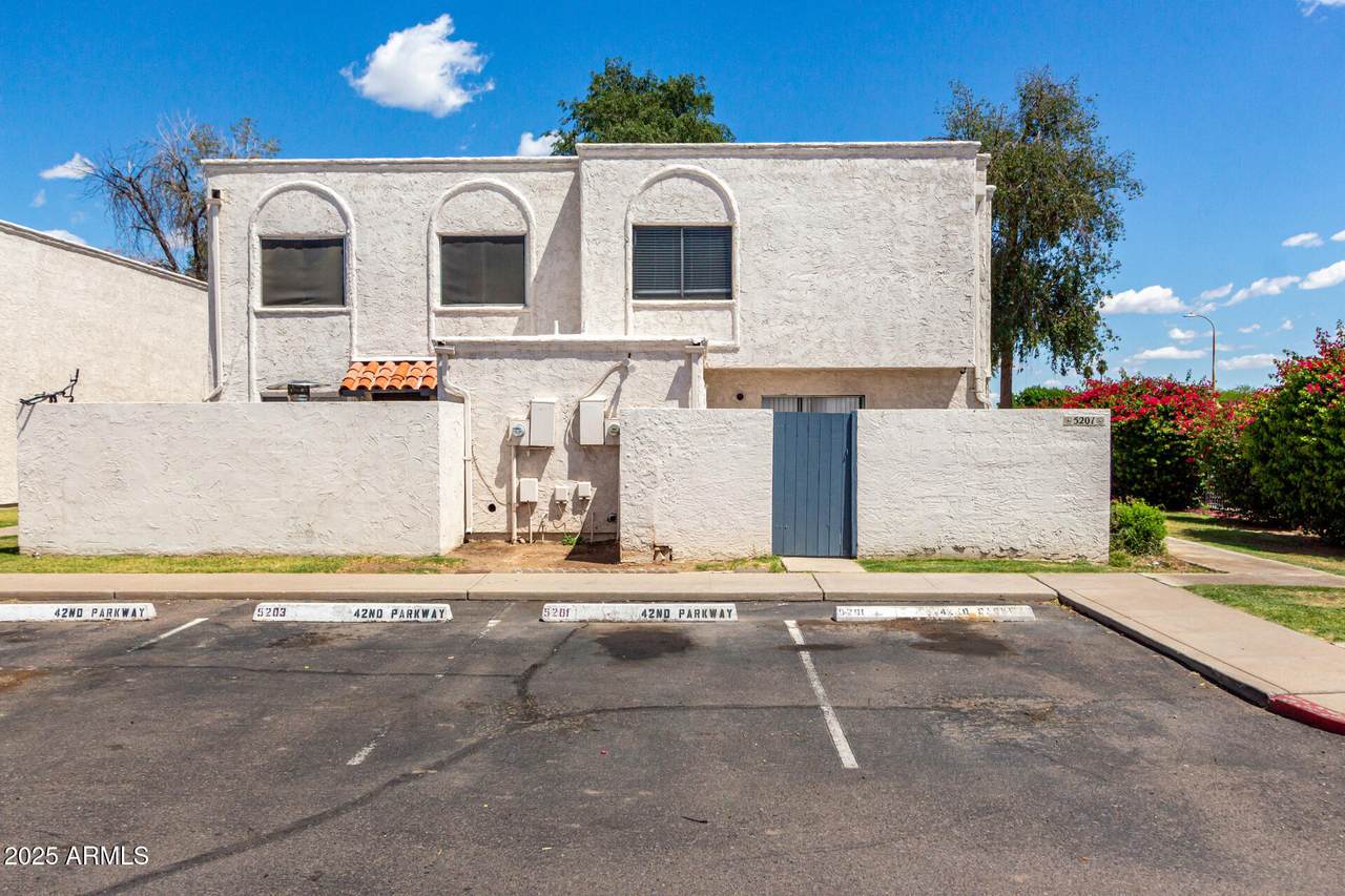 5201 42ND Parkway - Photo 1
