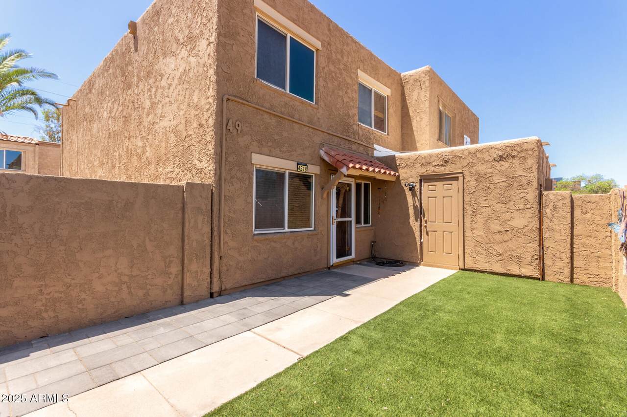 4218 46TH Place - Photo 1