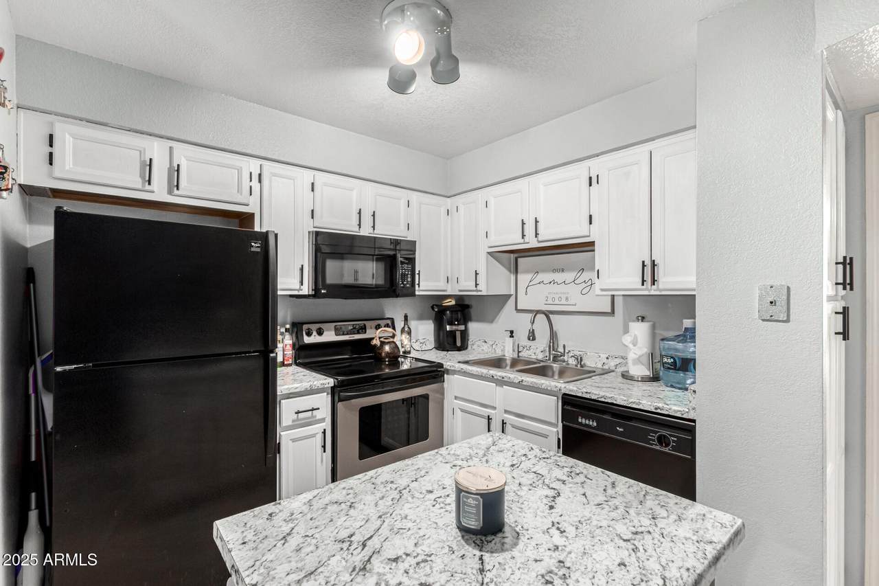 19820 13TH Avenue - Photo 1