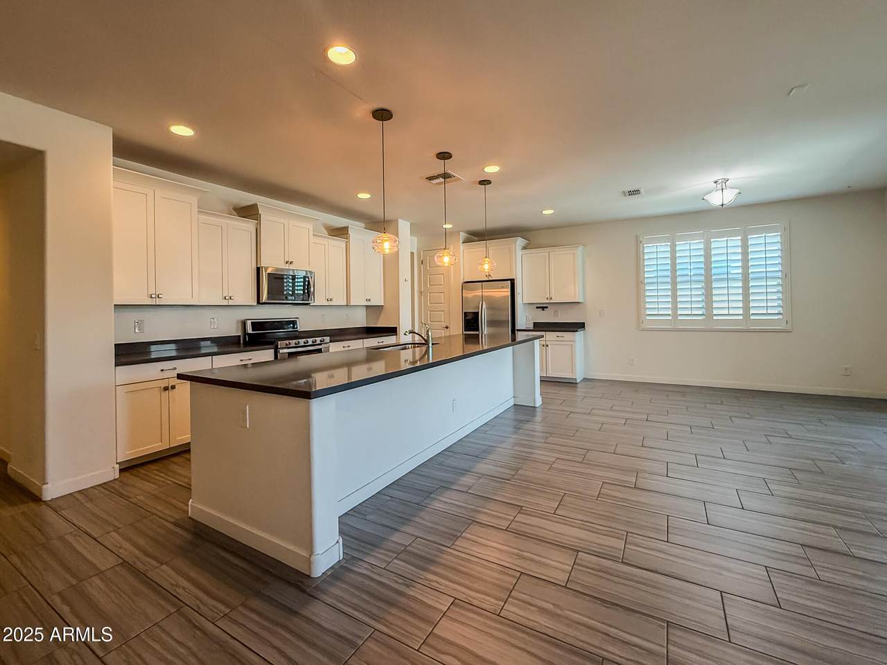 2727 Acacia Way - Photo 1