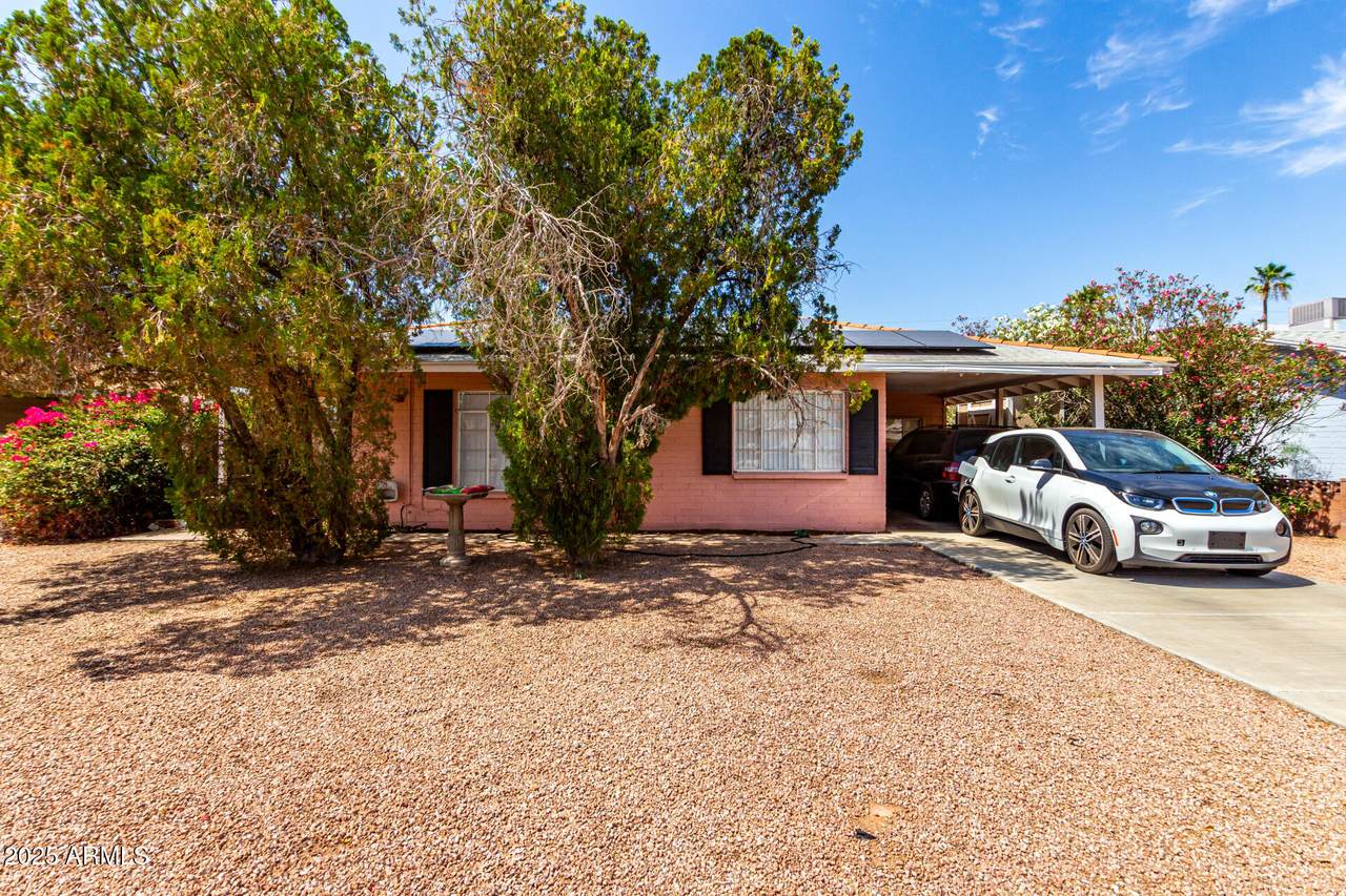 4832 Cambridge Avenue - Photo 1