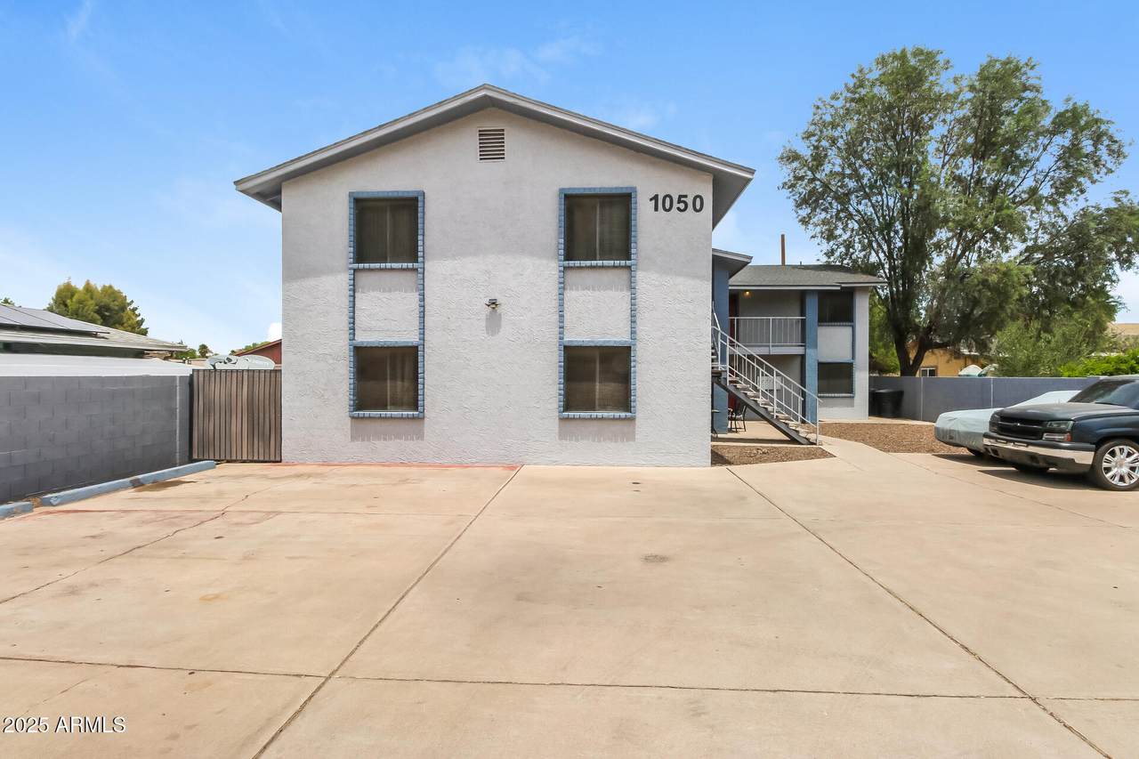 1050 University Drive - Photo 1