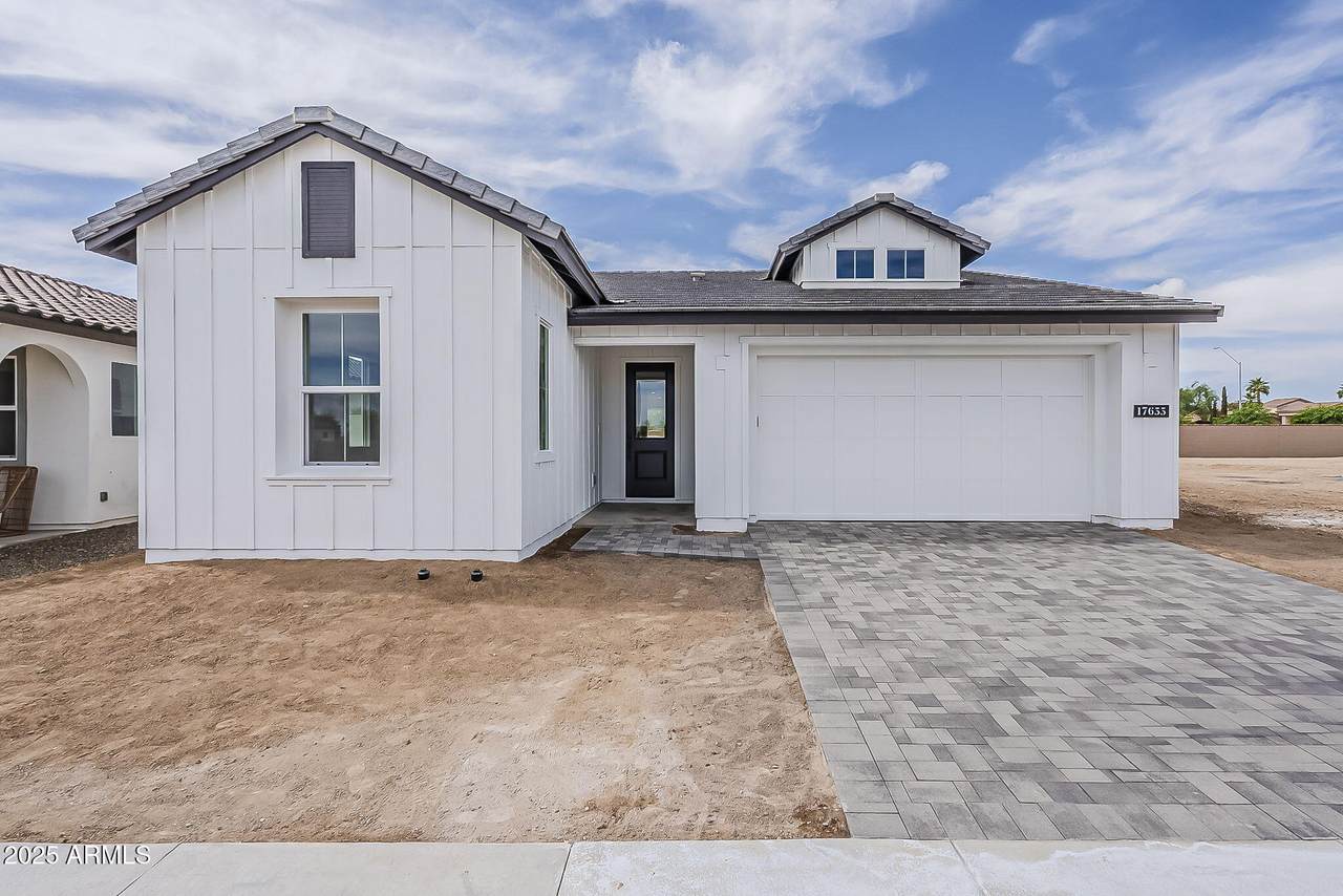 17655 Crawfordsville Drive - Photo 1