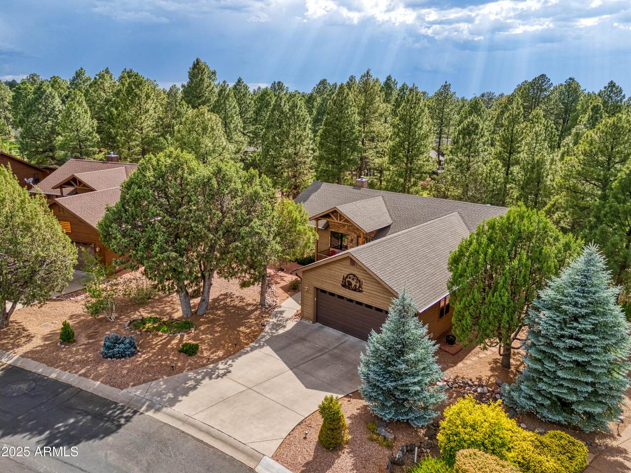 420 Retreat Drive - Photo 1