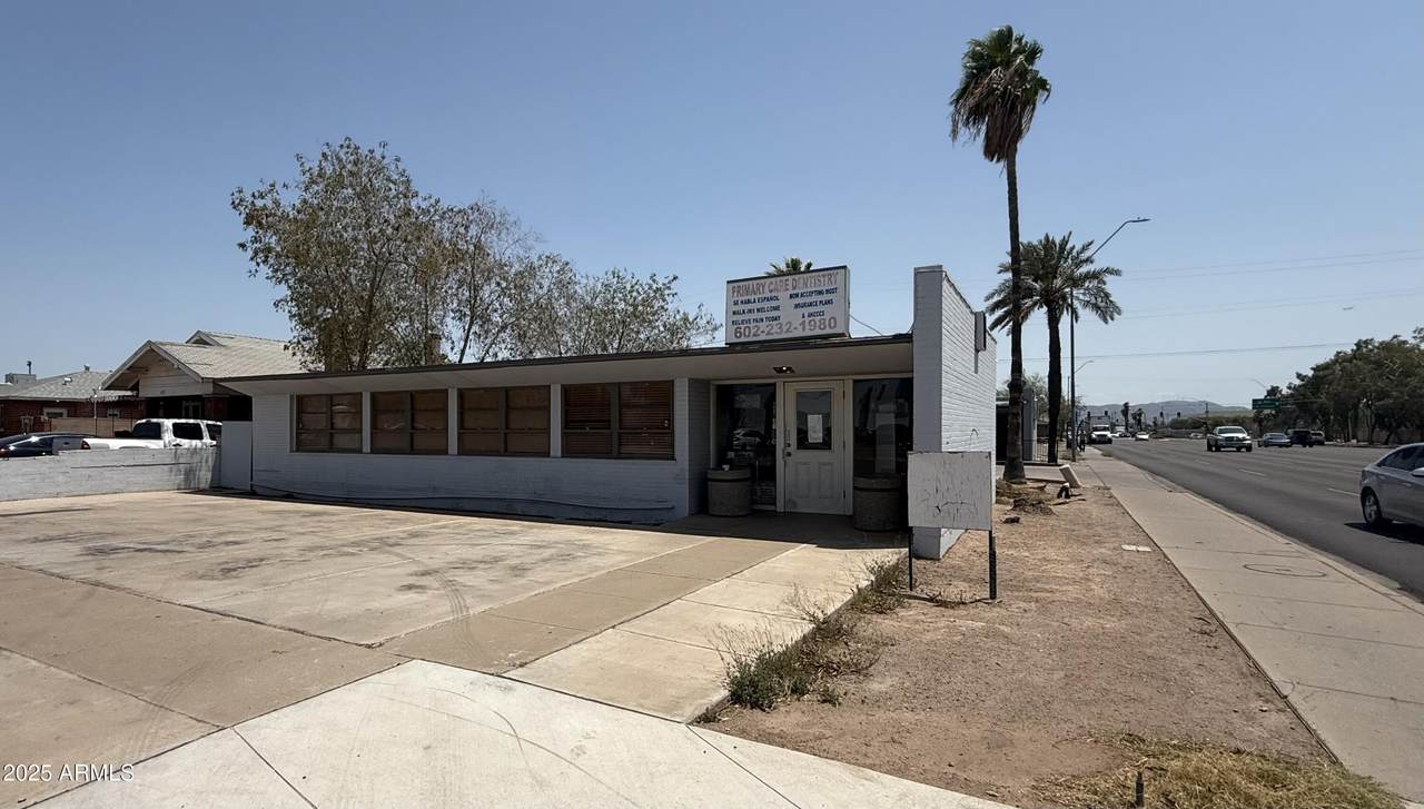 1423 16TH Street - Photo 1