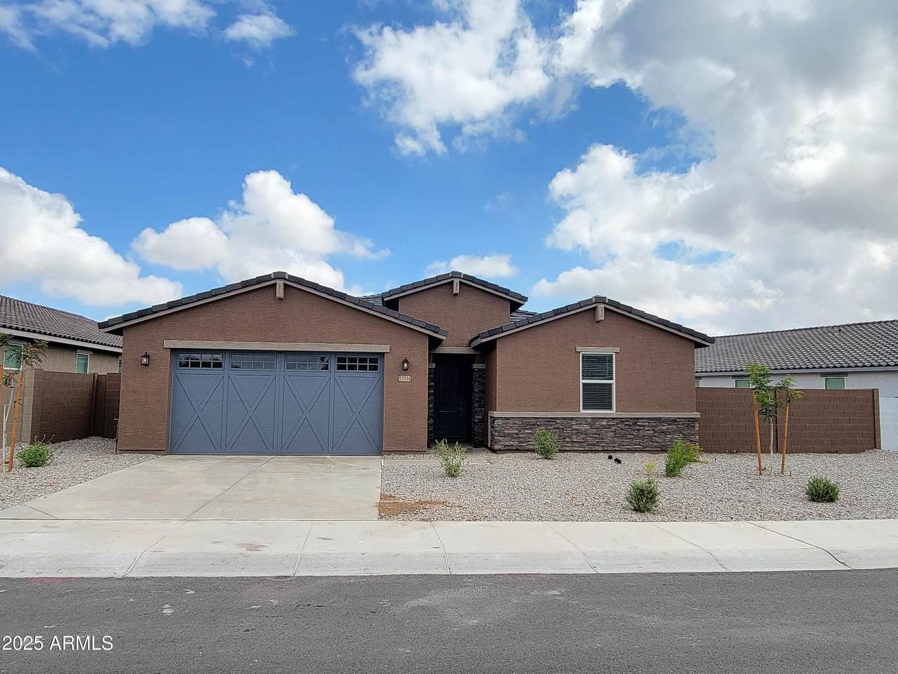 37114 La Paz Street - Photo 1