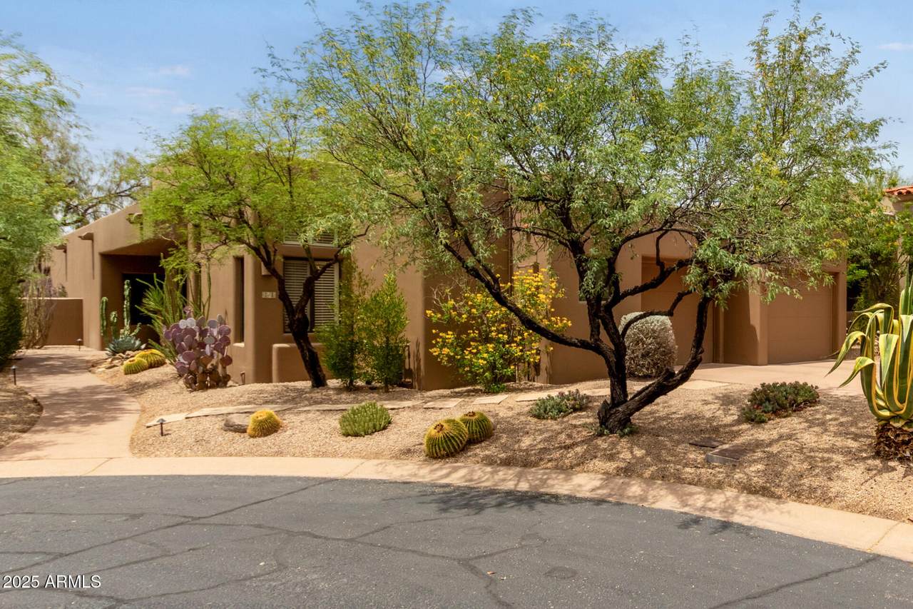 7500 Boulders Parkway - Photo 1