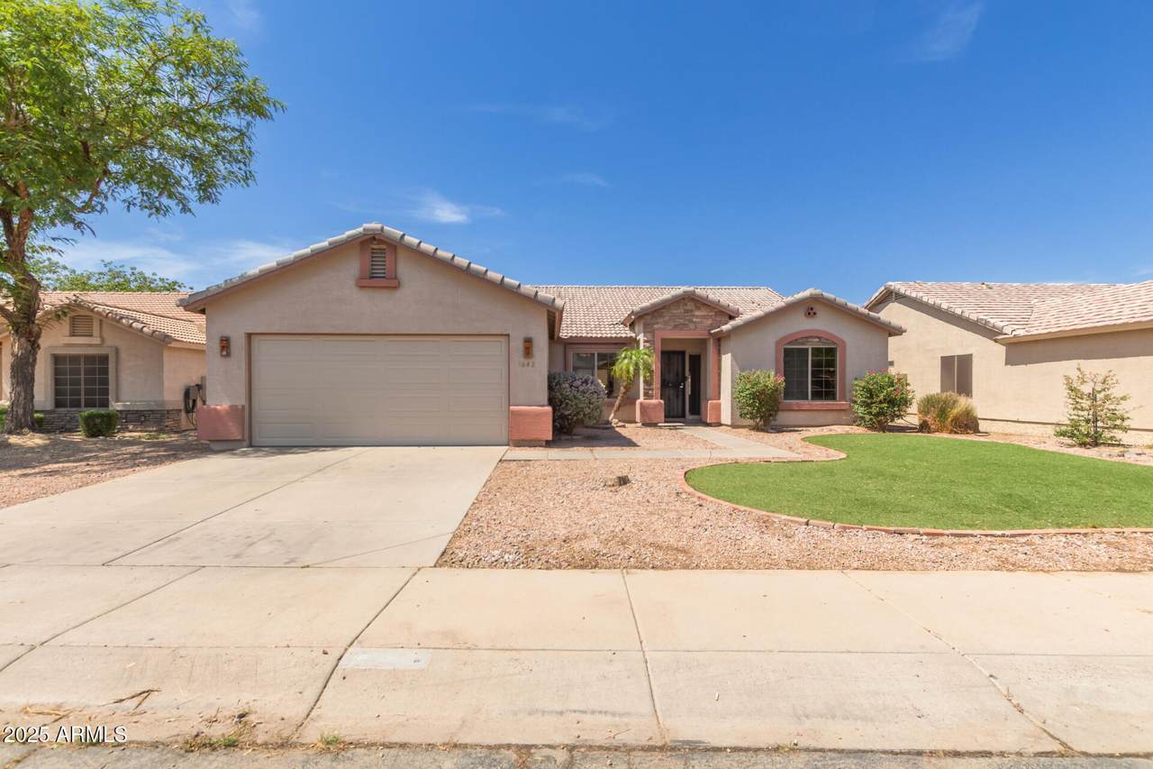 1642 Desert Lane - Photo 1