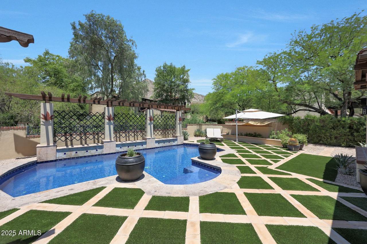 10152 Phantom Way - Photo 1