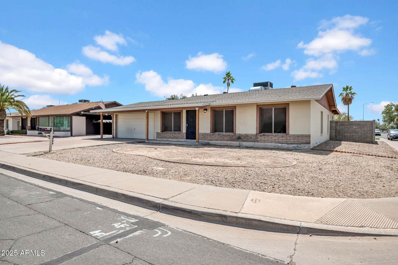 564 Santa Anna Street - Photo 1