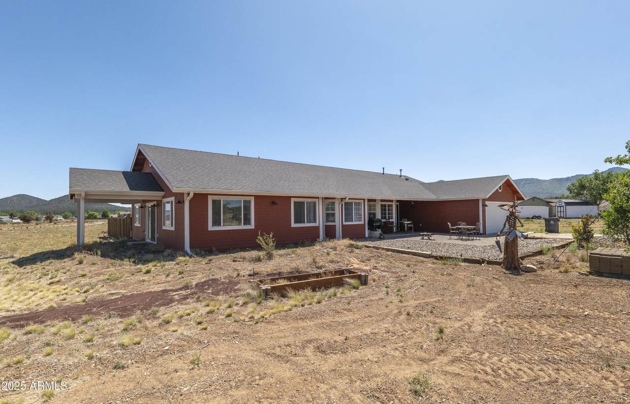 7620 Dalton Road - Photo 1