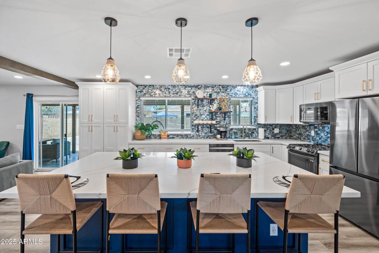 101 Laurel Avenue - Photo 1