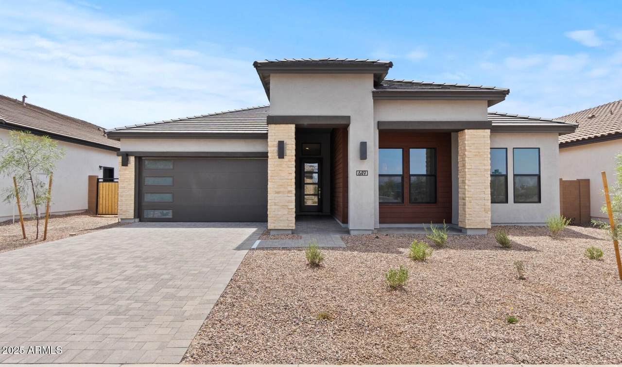 649 Brown Way - Photo 1