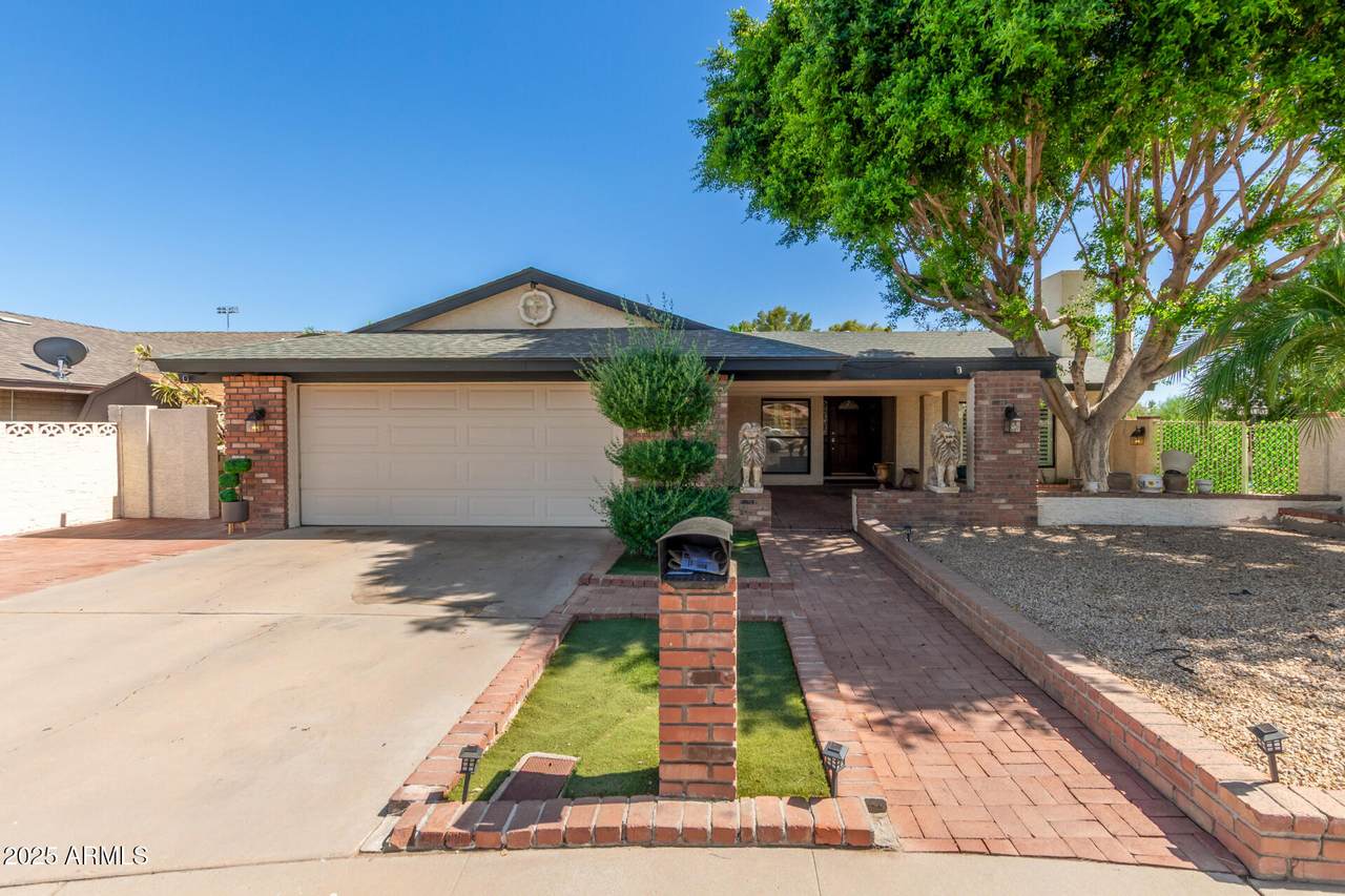 4627 Laurie Lane - Photo 1