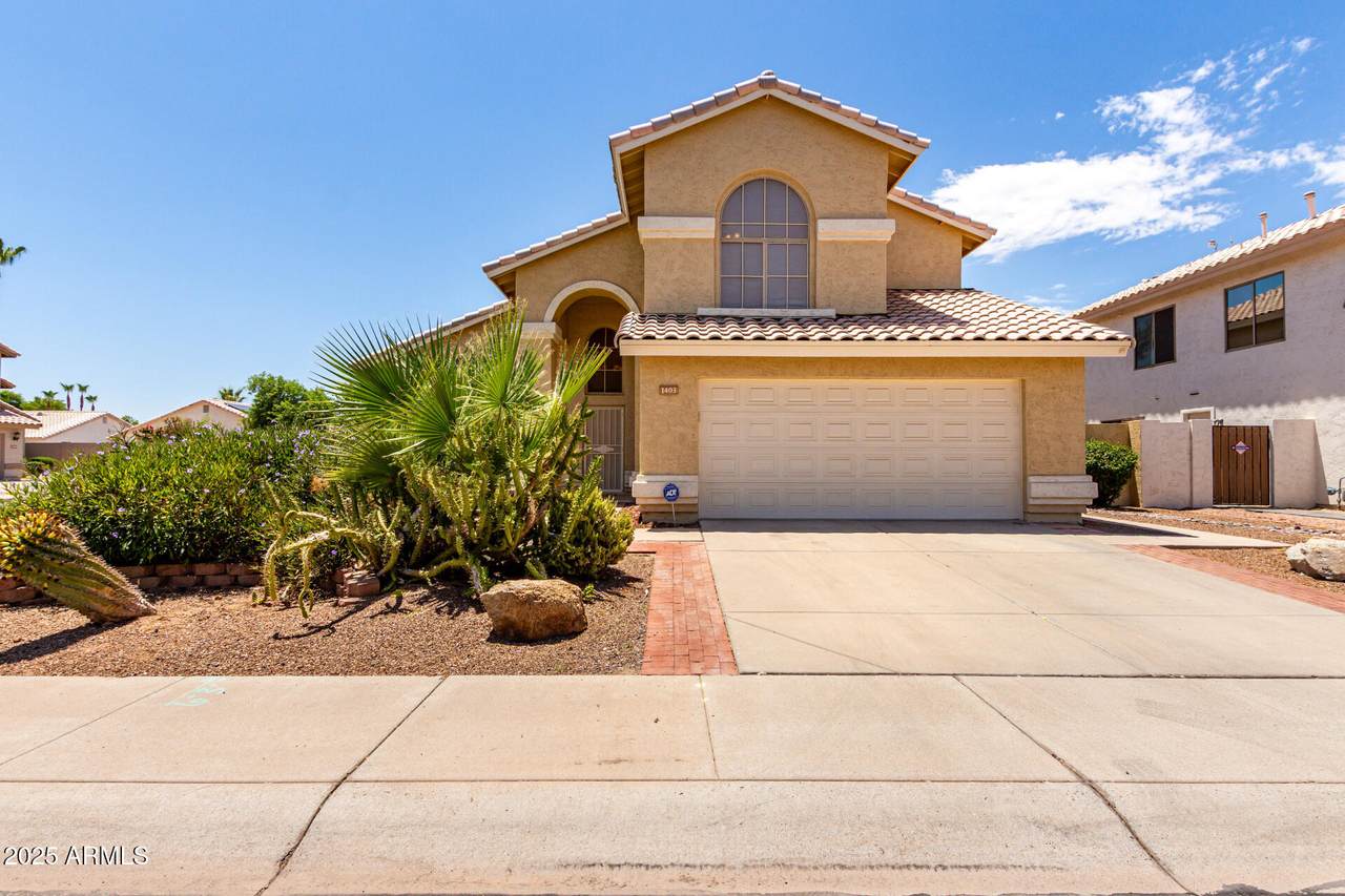 1403 Goldfinch Way - Photo 1