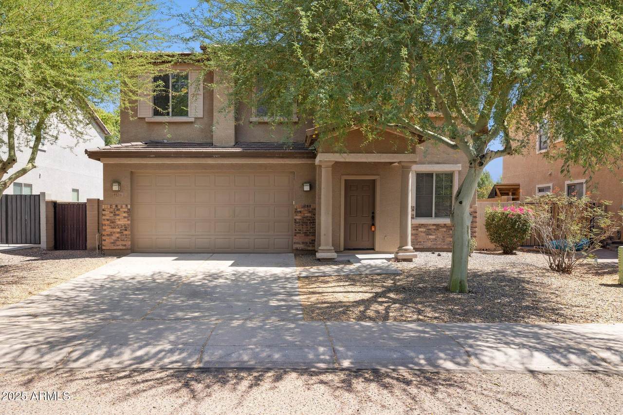 1126 Saddleback Place - Photo 1