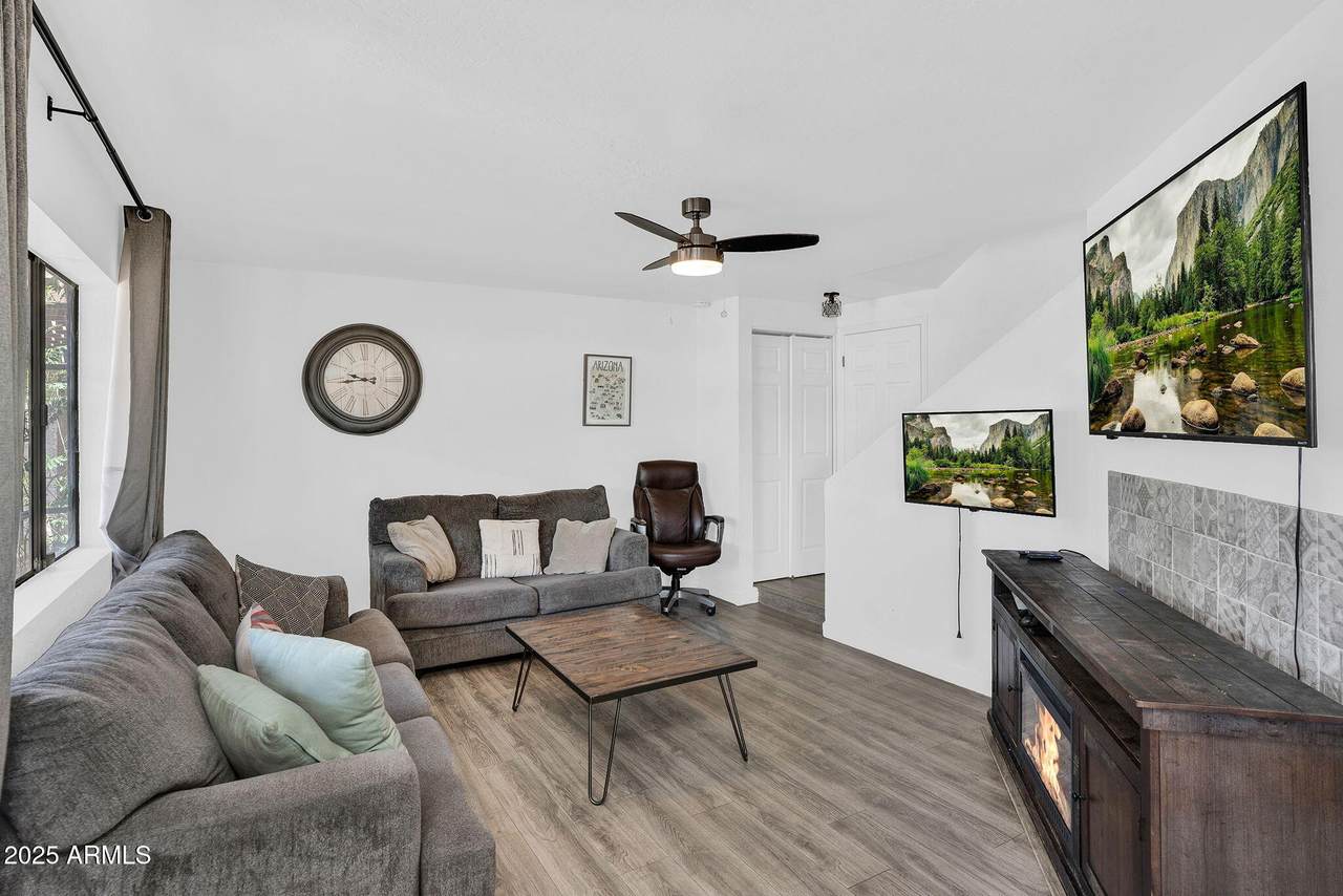 1618 32ND Street - Photo 1