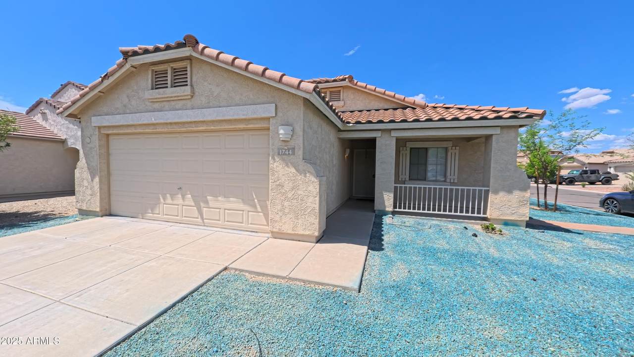 1744 Maddison Circle - Photo 1