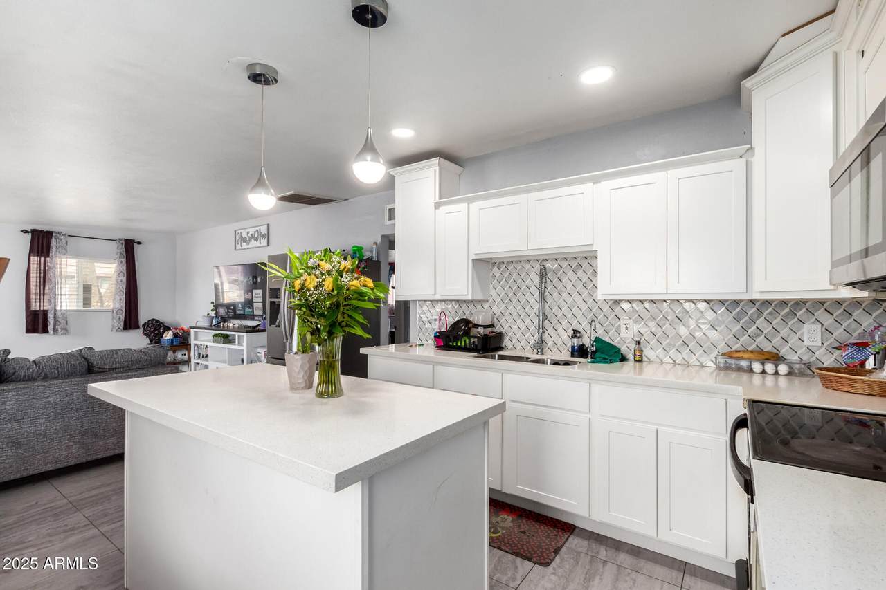 2744 Campbell Avenue - Photo 1