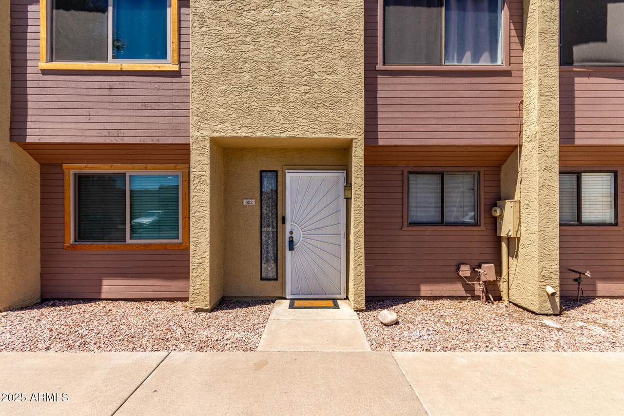622 14TH Street - Photo 1