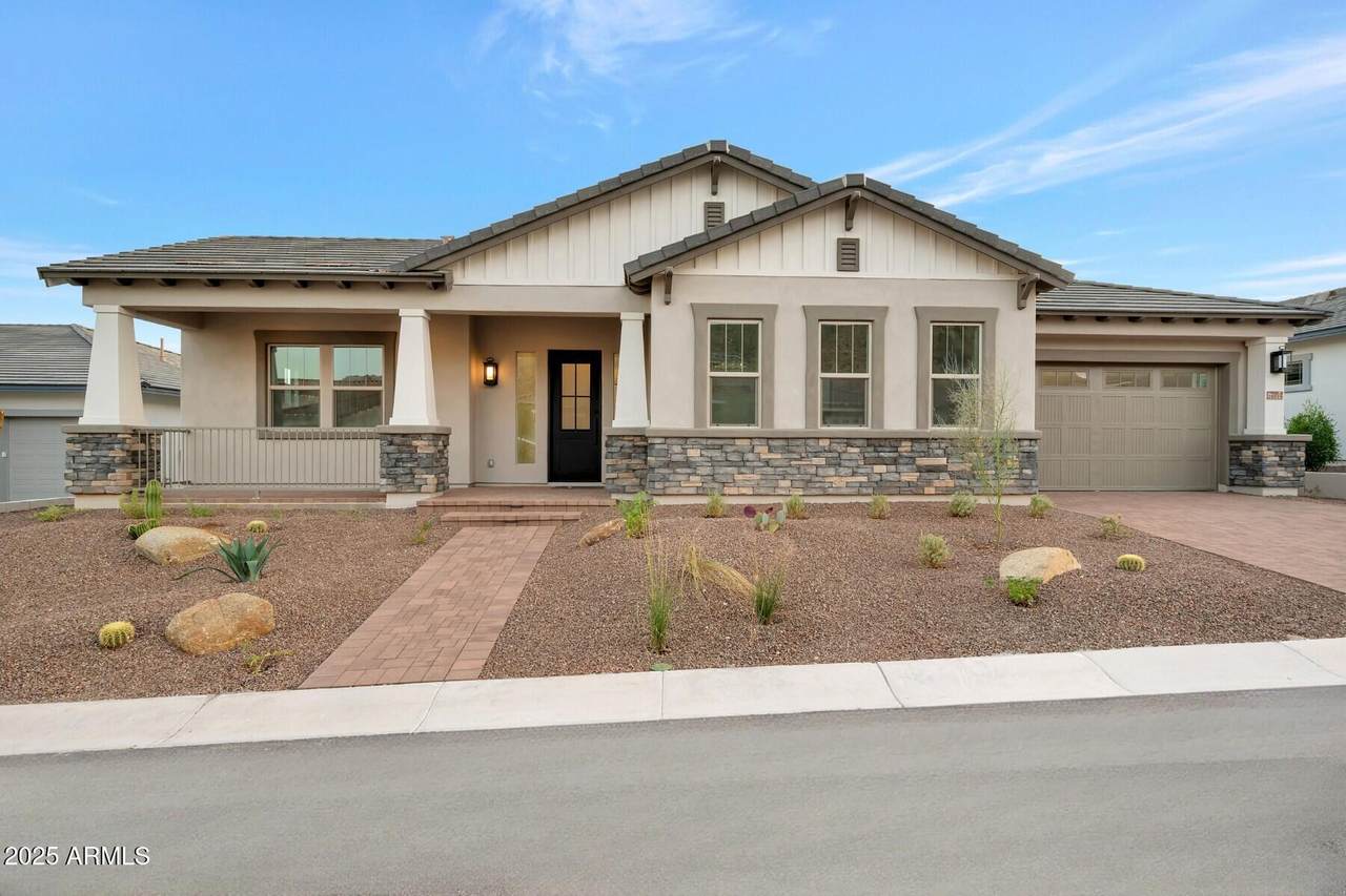 20819 Montebello Avenue - Photo 1
