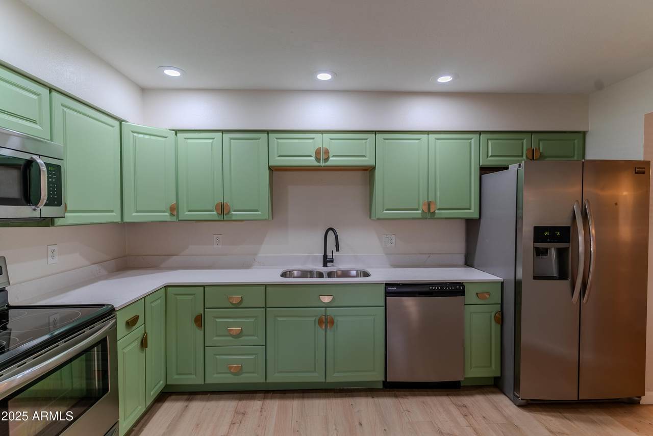 9450 94th Place - Photo 1