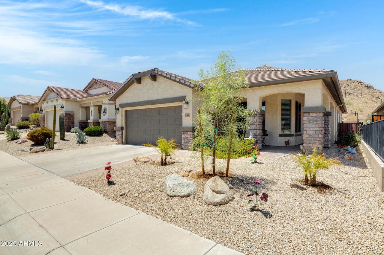 307 Twin Peaks Parkway - Photo 1