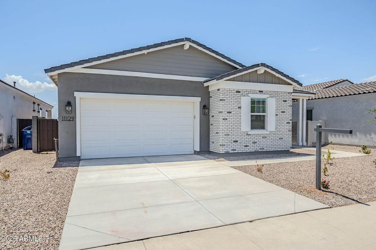 11129 Ulysses Avenue - Photo 1
