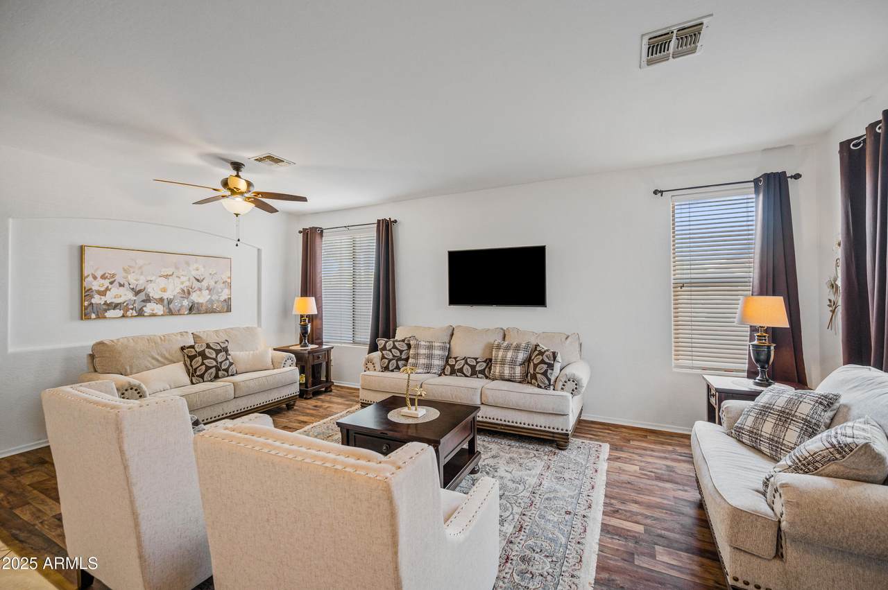 43579 Sansom Drive - Photo 1