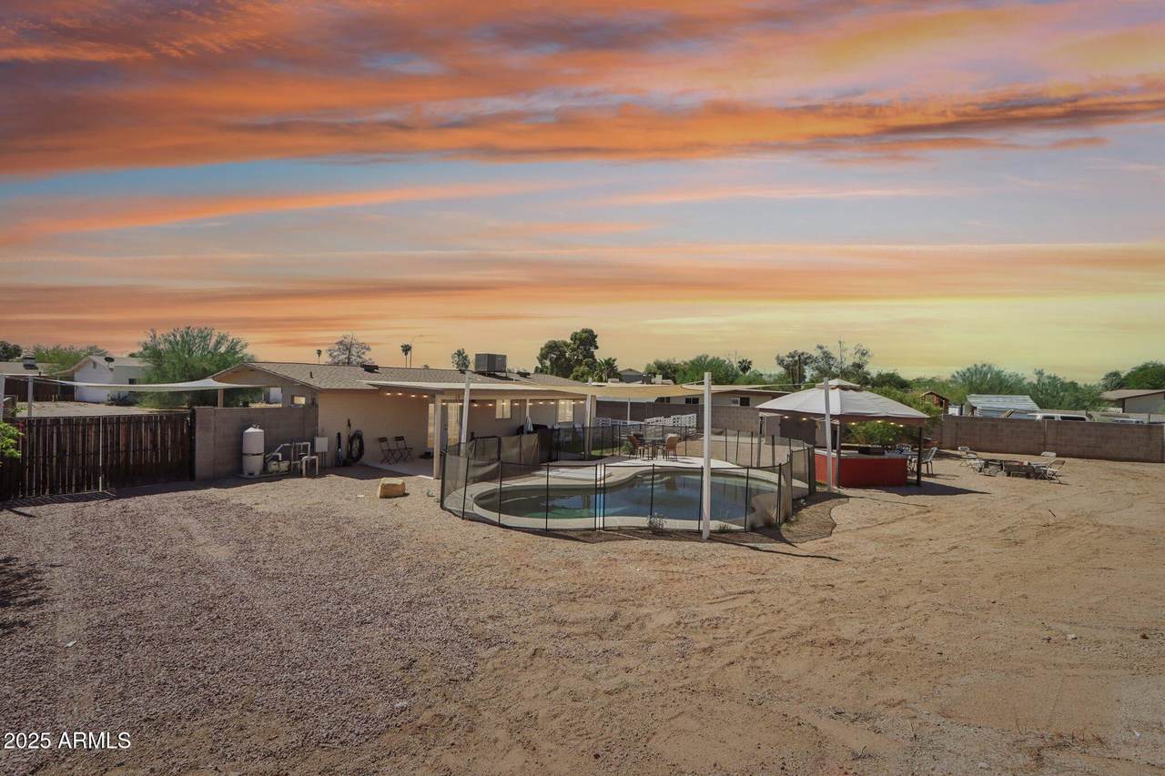 9510 Duncan Street - Photo 1