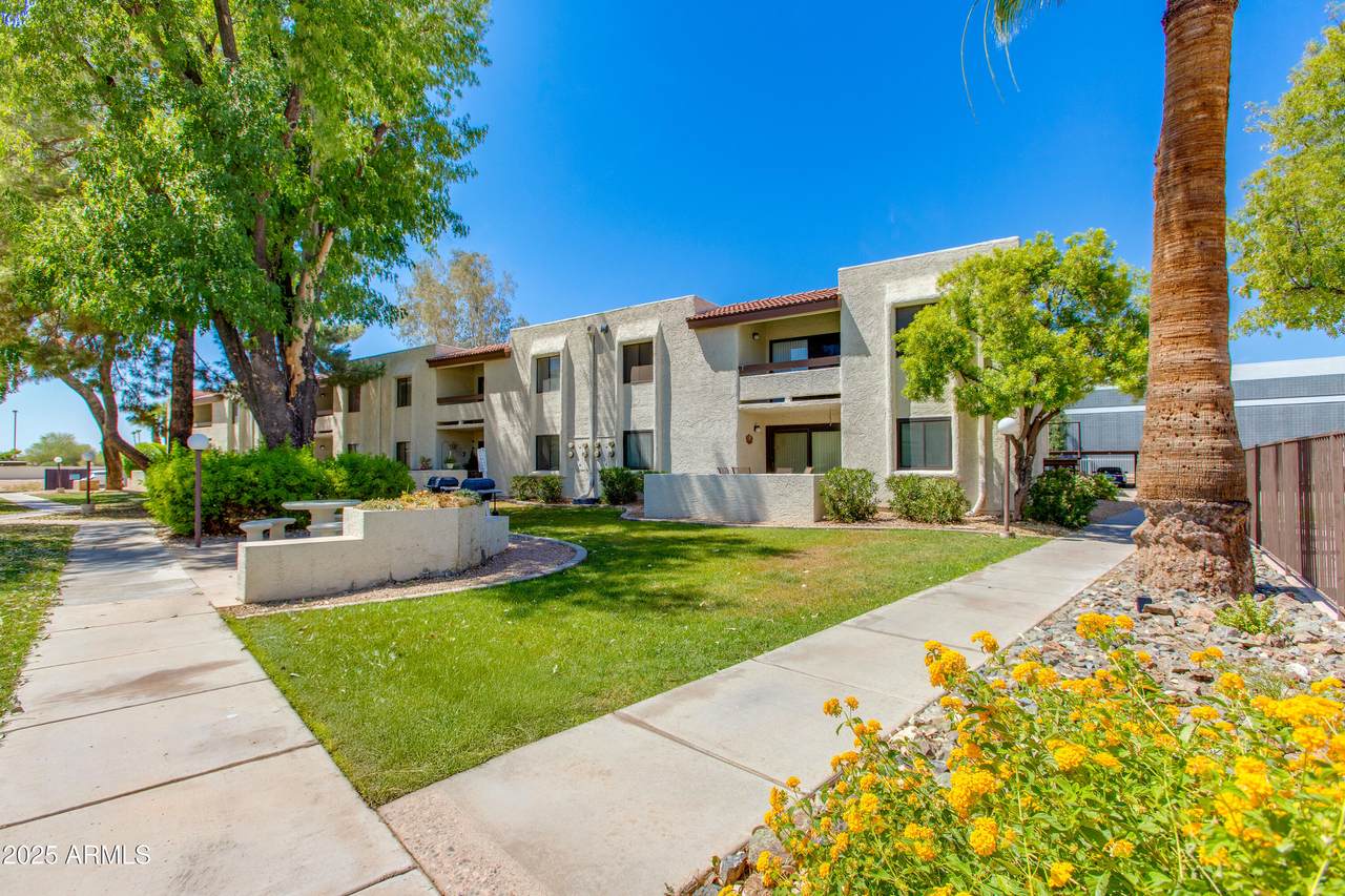 10444 69TH Street - Photo 1