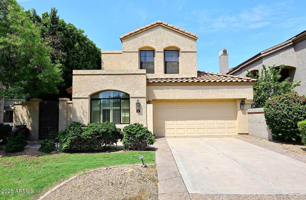 8100 Camelback Road - Photo 1