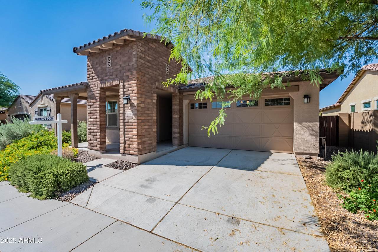 2816 Pollack Street - Photo 1