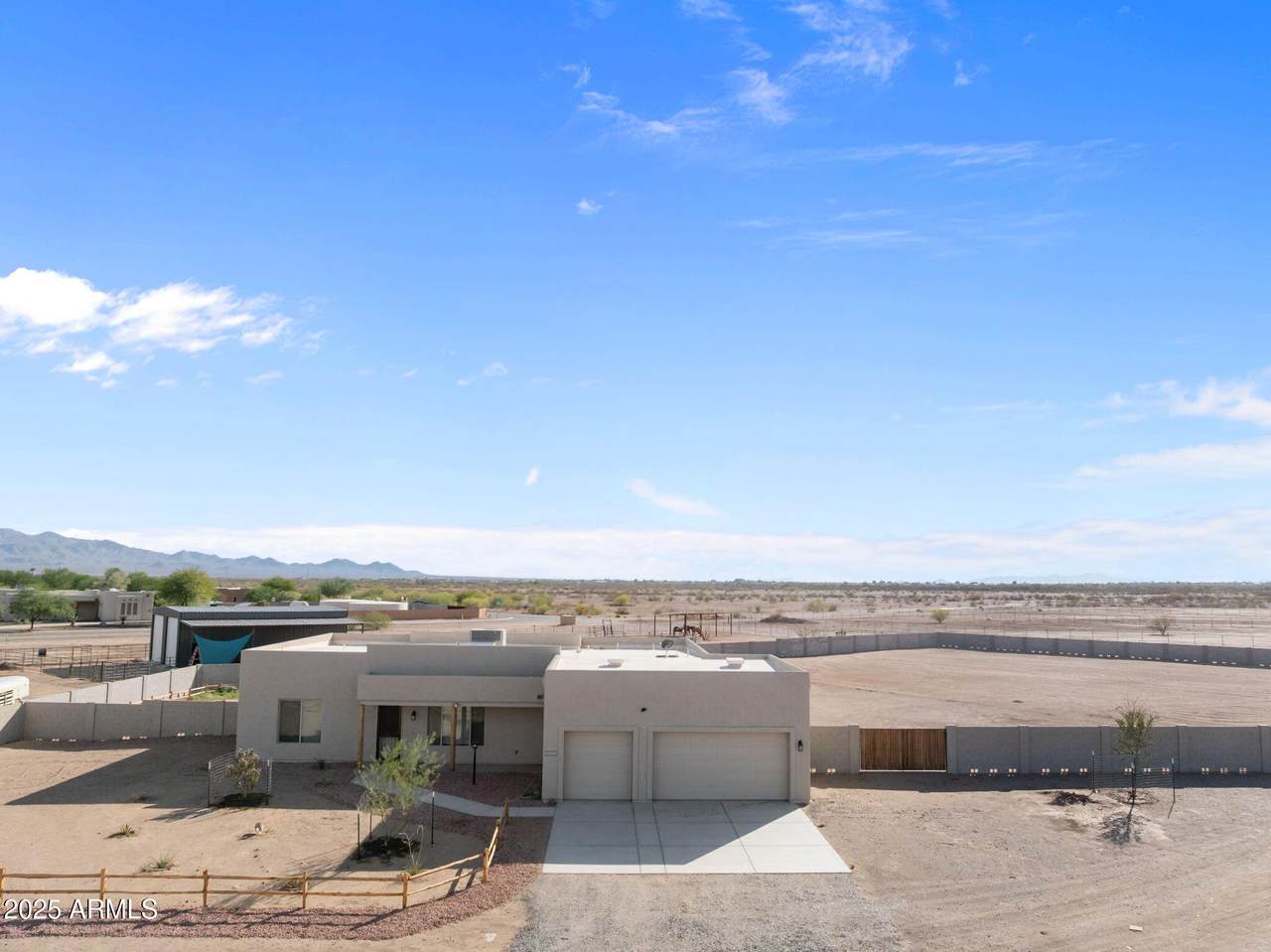 23012 Peakview Road - Photo 1