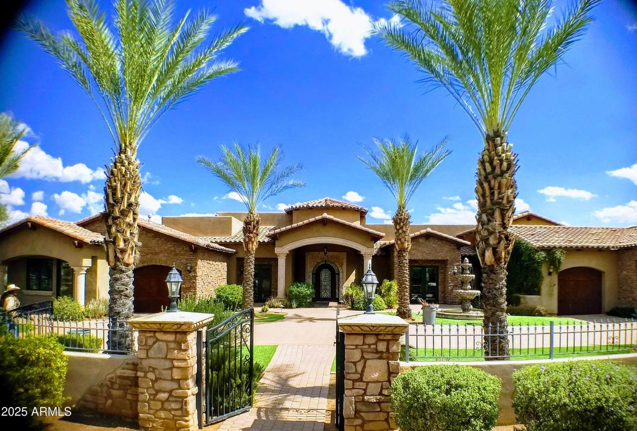 10619 82ND Place - Photo 1