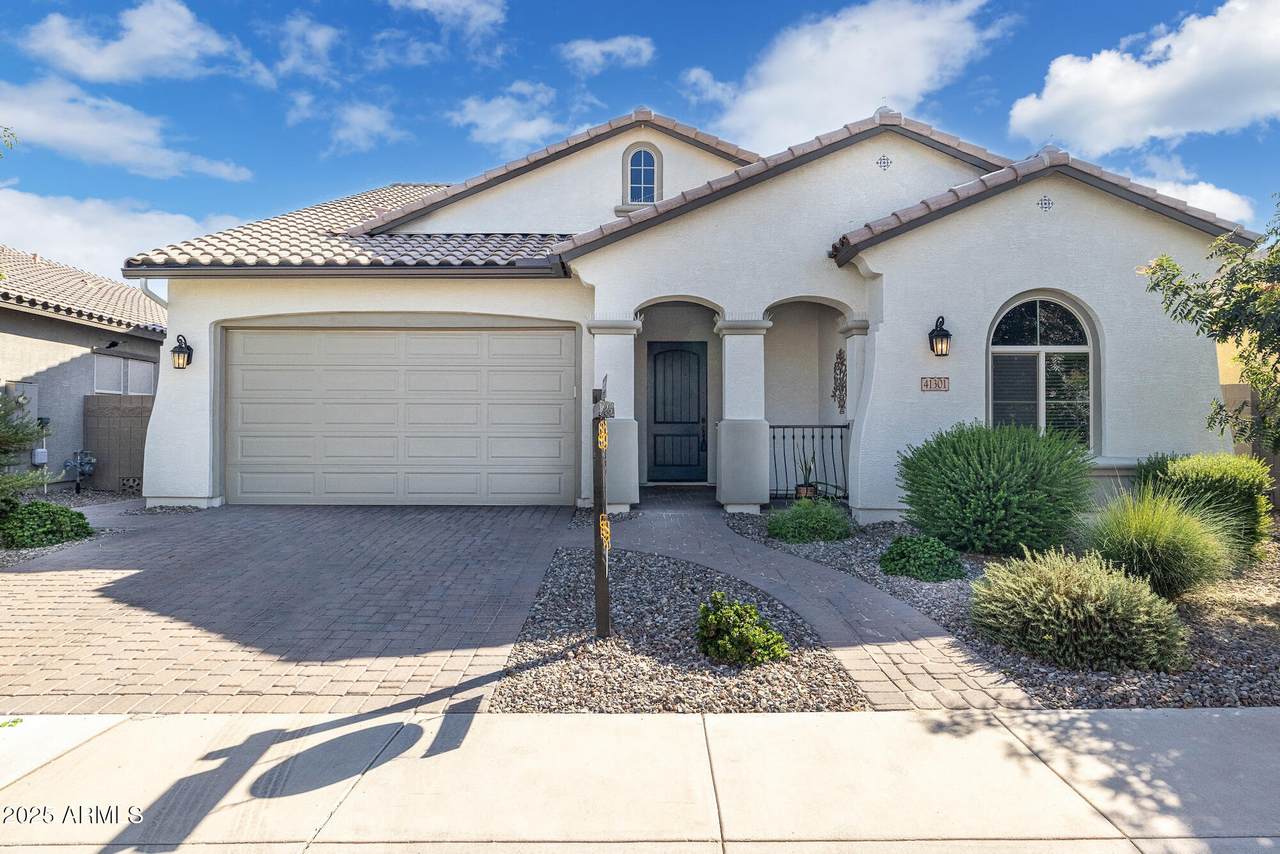 41301 Sussex Drive - Photo 1