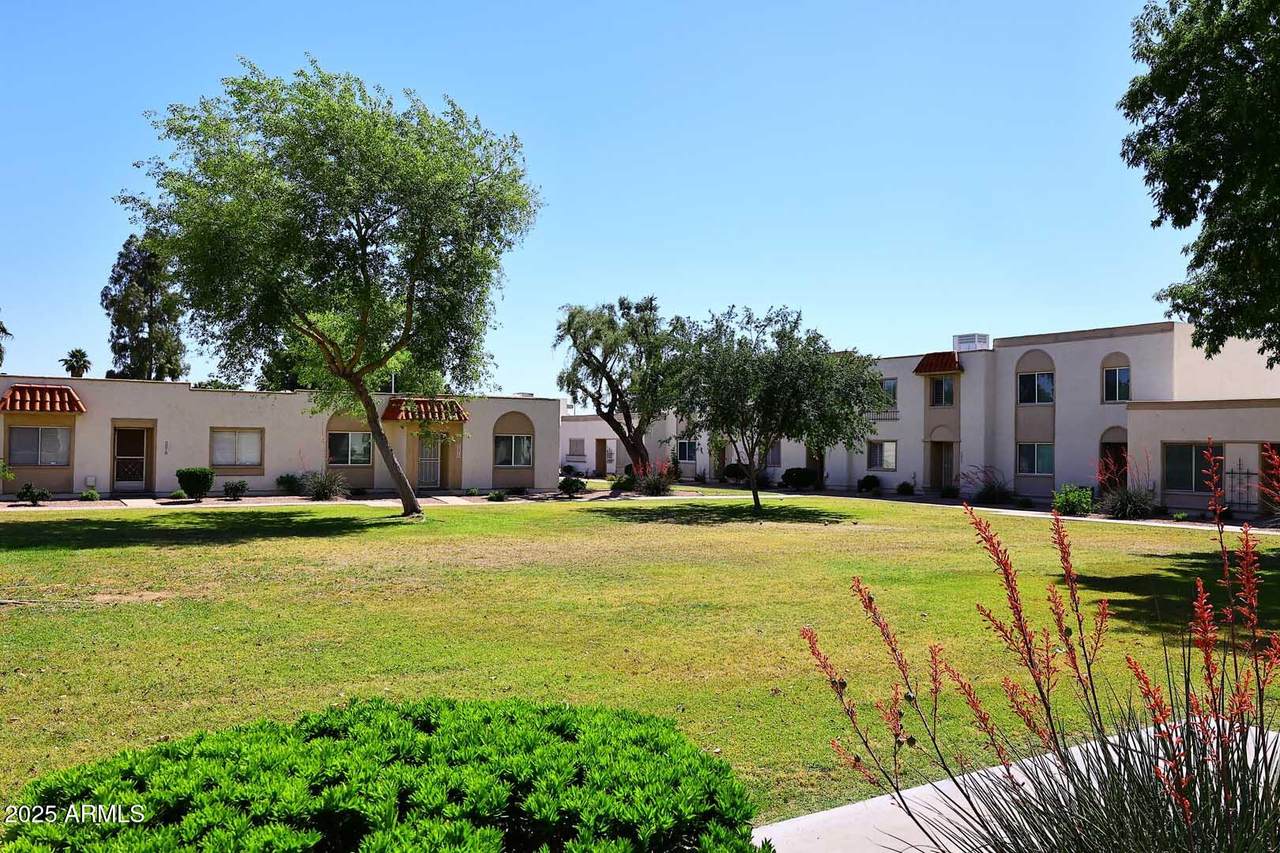 5942 83RD Street - Photo 1