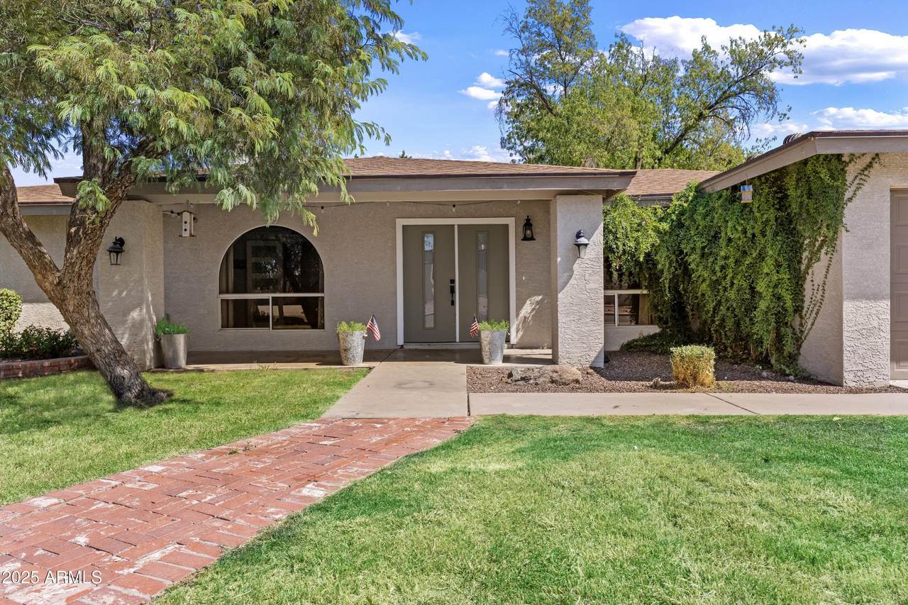 1745 Ashbrook Circle - Photo 1