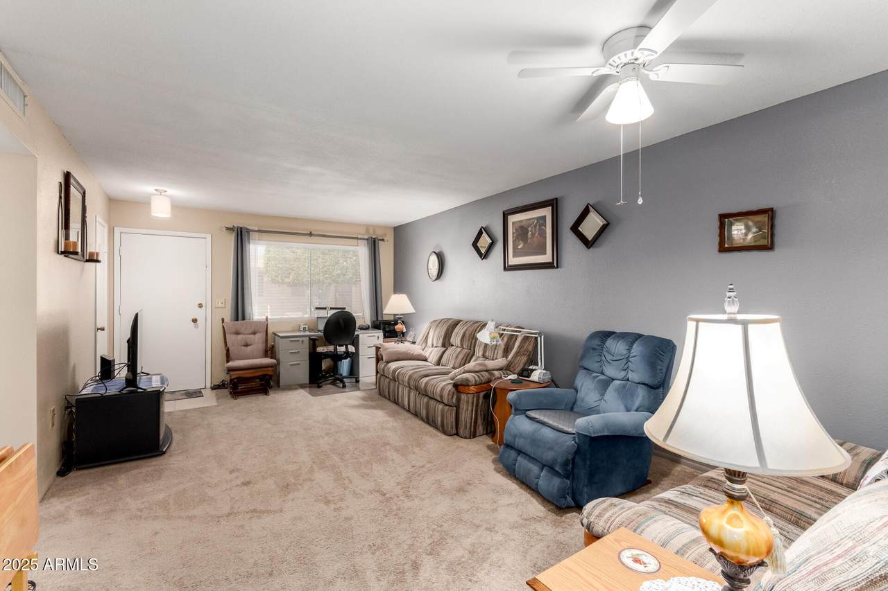 10885 Santa Fe Drive - Photo 1