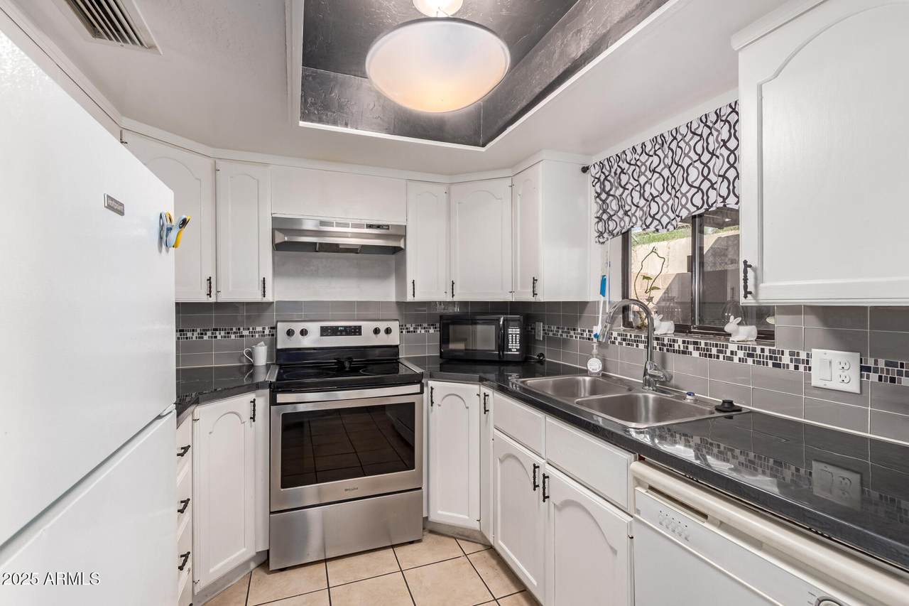 7143 63RD Drive - Photo 1