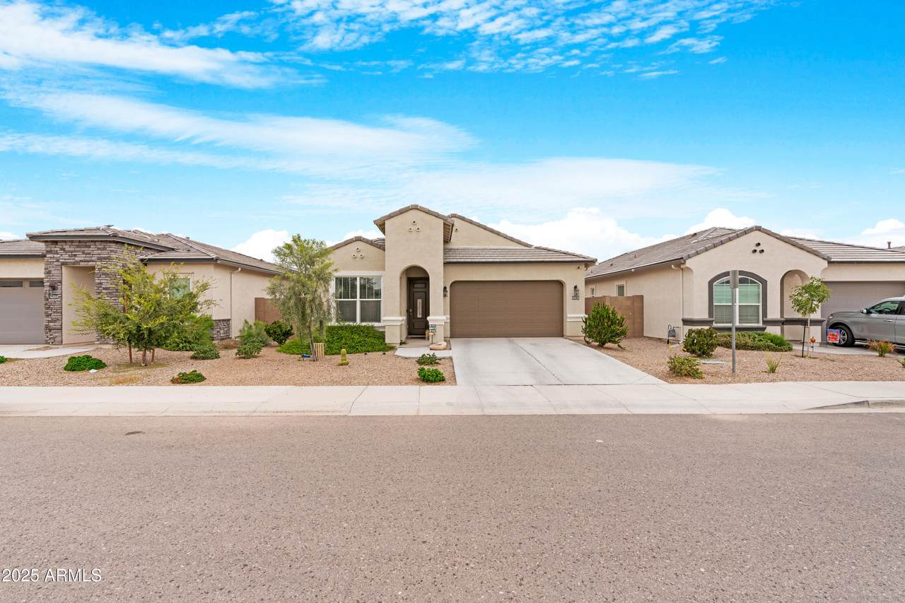 40830 Sunland Drive - Photo 1