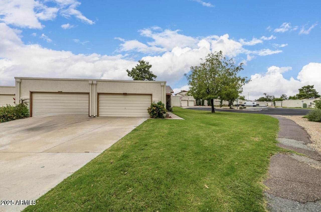 2539 Pershing Avenue - Photo 1