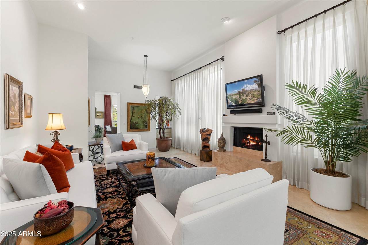 8100 Camelback Road - Photo 1