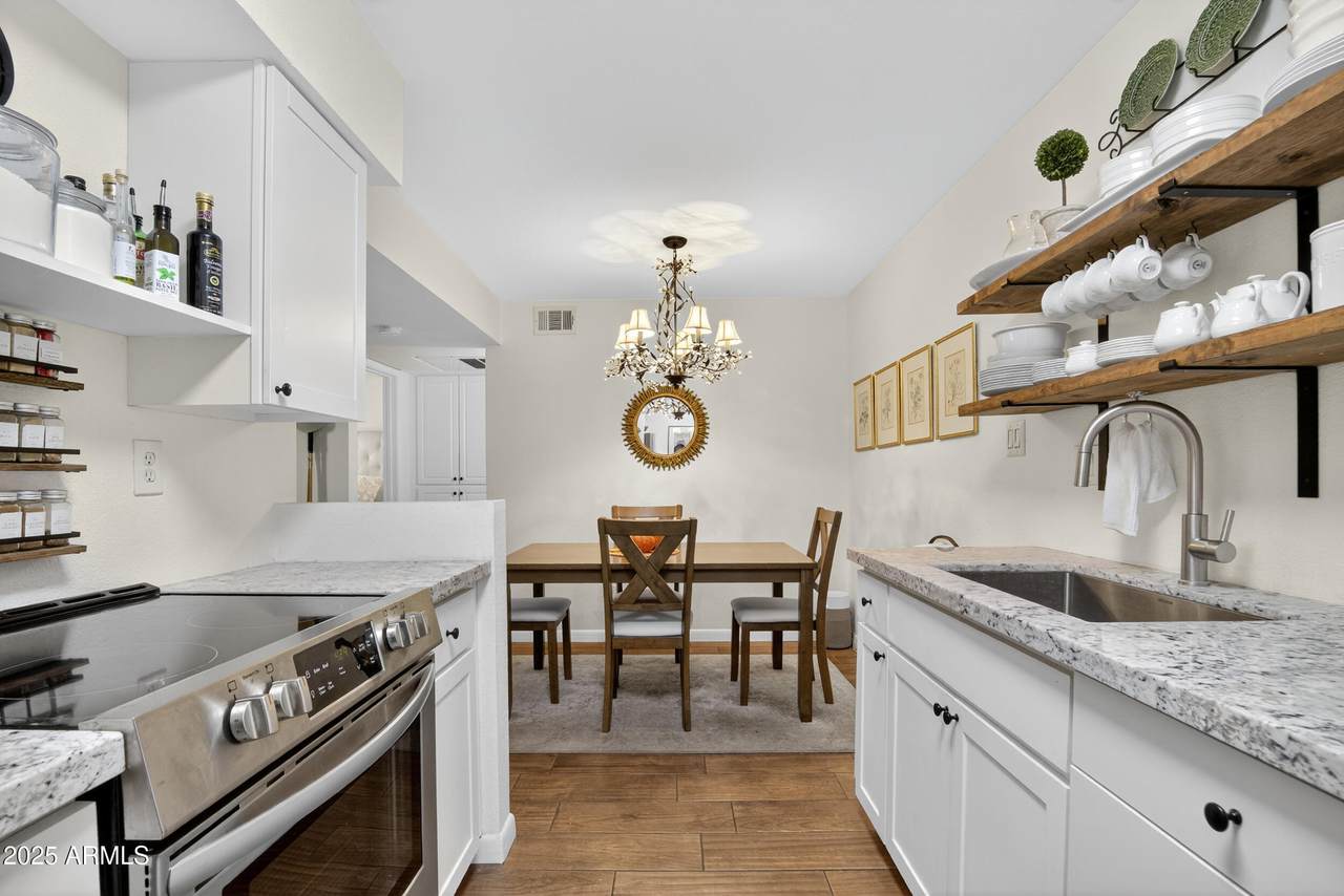 5995 78TH Street - Photo 1