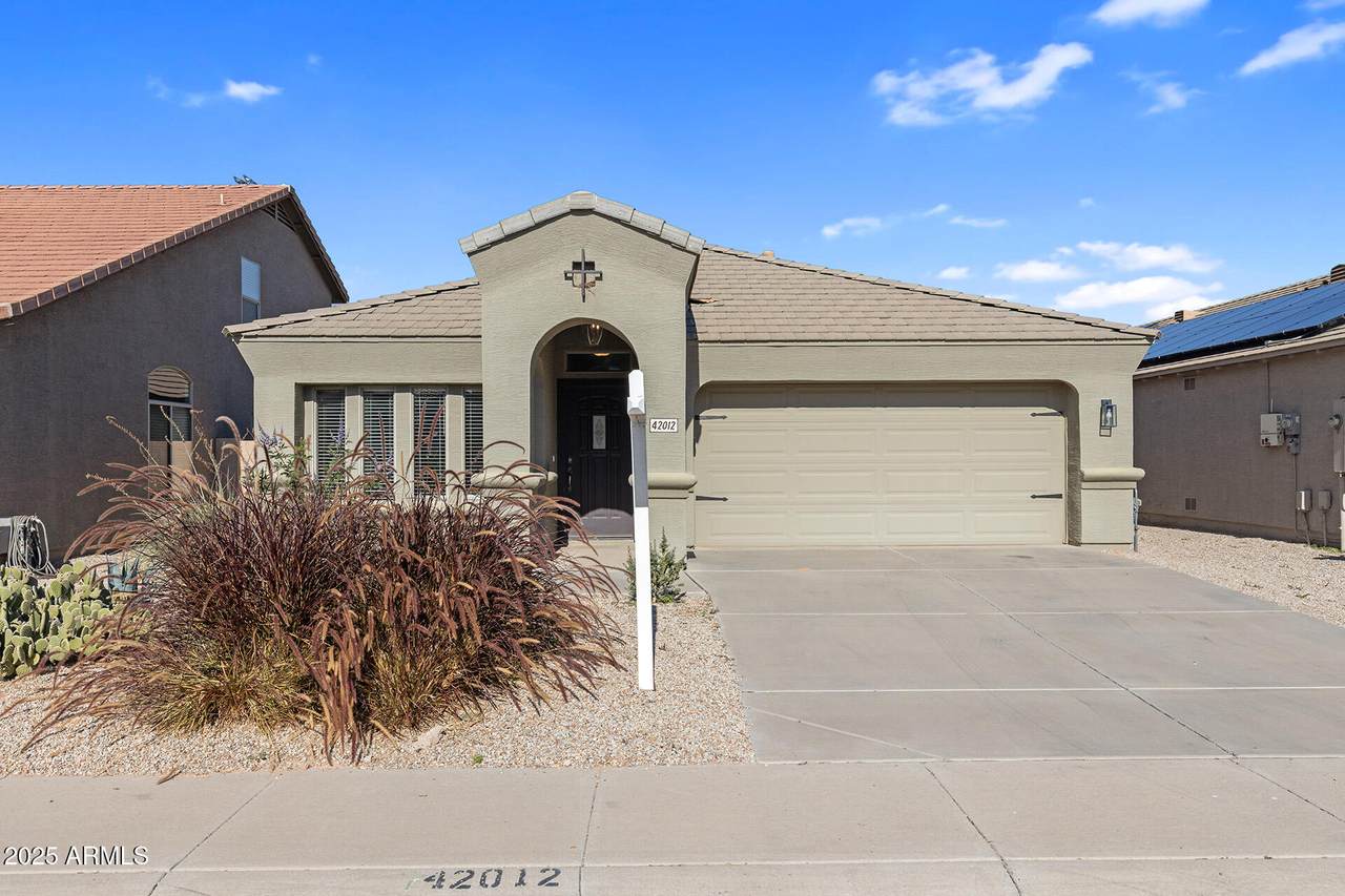 42012 Colby Drive - Photo 1