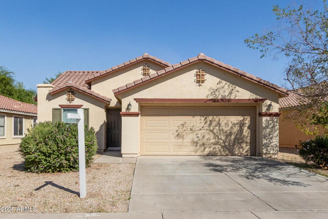 40202 Mary Lou Drive - Photo 1