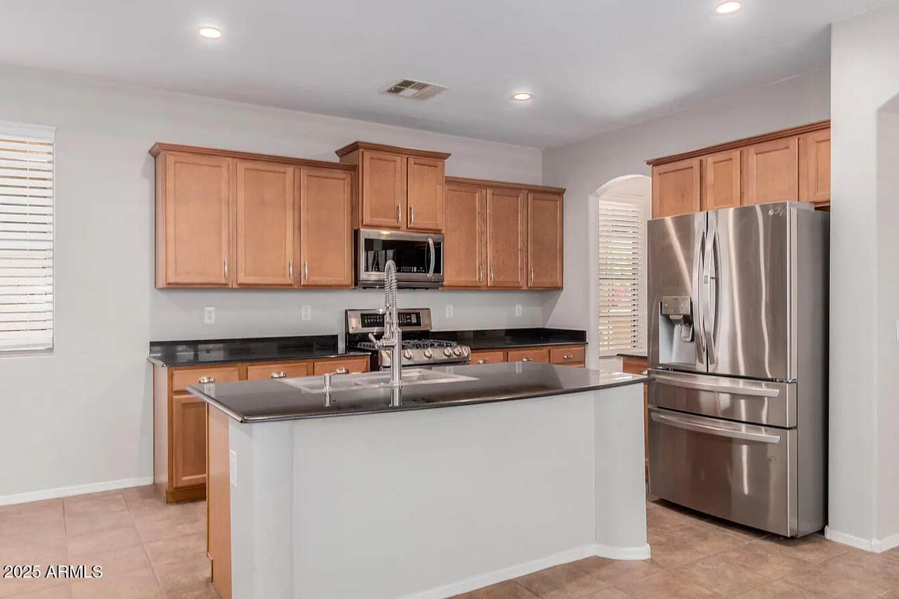21125 Elm Way - Photo 1