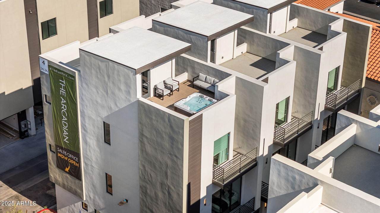 4220 32ND Street - Photo 1